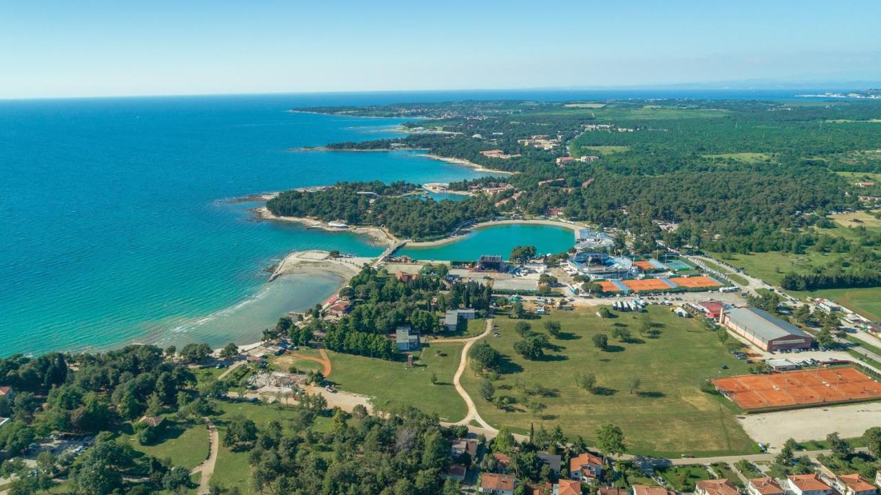 Apartment Melarnian Near The Beach In Umag Exterior foto